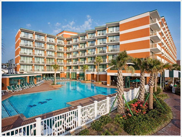 Holiday Inn & Suites Virginia Beach - North Beach Outdoor Pool