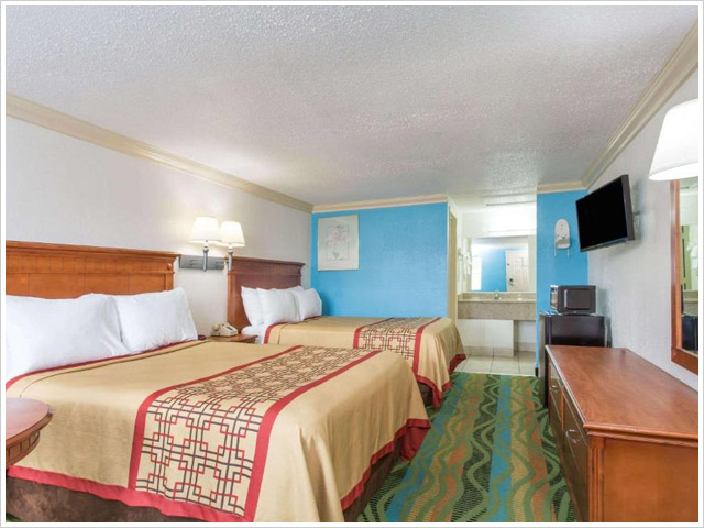 Days Inn by Wyndham Virginia Beach Town Center - An Affordable Budget Friendly Option