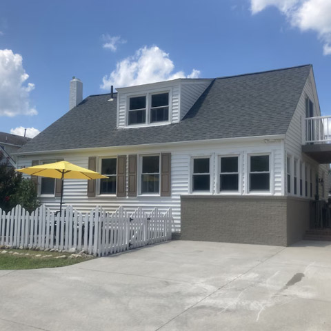 Oceanside North End Cottage – Sleeps 10