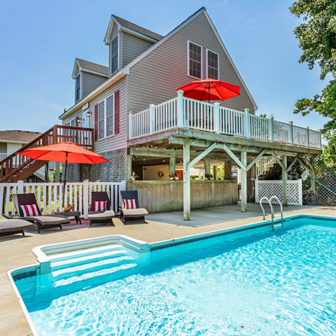 4 bedrooms Cape Cod with Pool – Sleeps 8