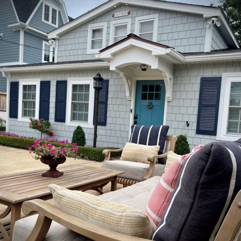 Salt Heir – Cottage only 1 block to beach – Sleeps 8