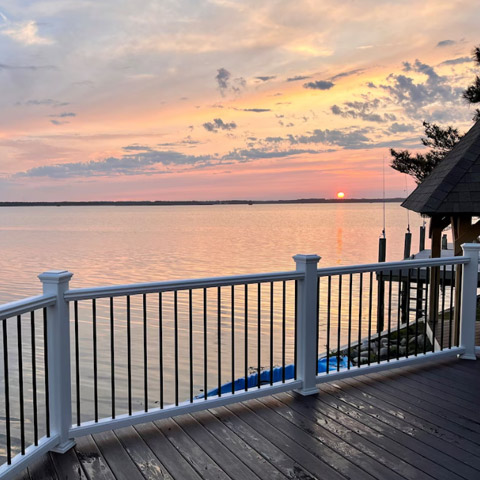 Waterfront Pet Friendly Home with Pickleball – Sleeps 4