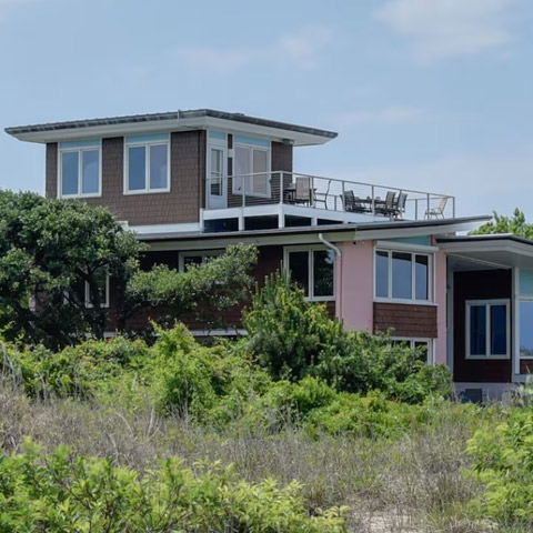 An Oceanfront Gem in North Beach – Sleeps 12