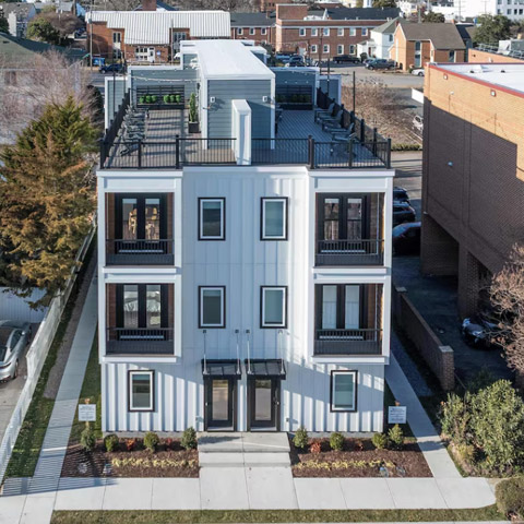Modern Fourplex 3 Blocks to Beach – Sleeps 10